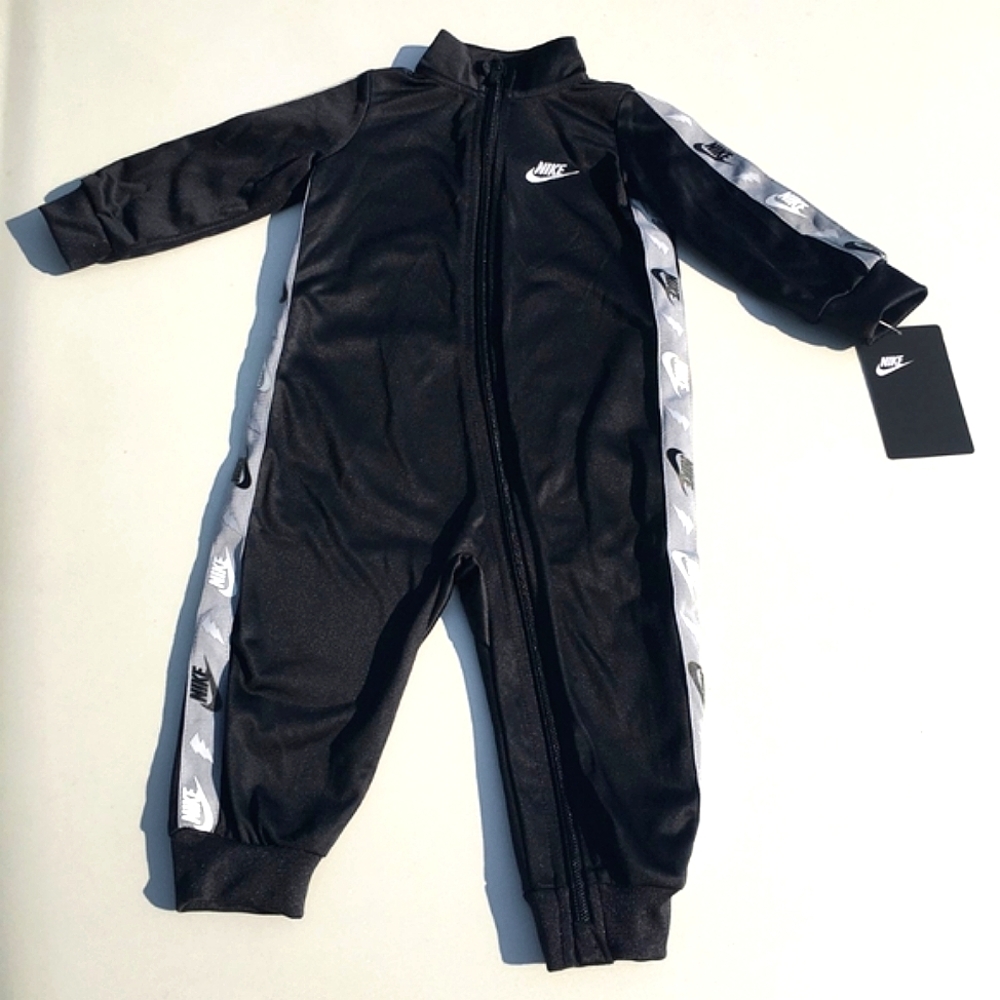 NIKE One Piece Tracksuit / Jumpsuit Size 12 Months Black - Picture 1 of 6